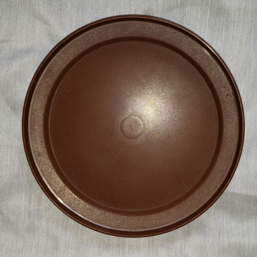 Vintage Tupperware Brown 7" Round - Picture 5 of 8